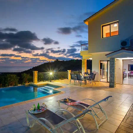 Villa Blue Jadeite Peyia Exterior photo